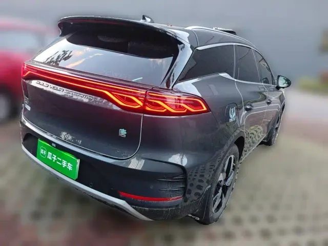 BYD Tang — Фото автомобиля 6