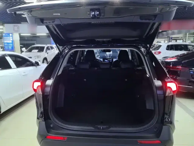 Toyota RAV4 — Фото автомобиля 18