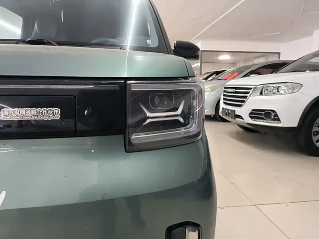 Wuling Hongguang Mini EV — Фото автомобиля 23