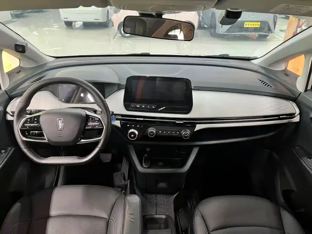 Bestune NAT — Фото автомобиля 17