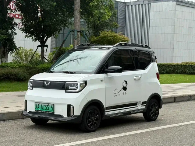 Фотография автомобиля — Wuling Hongguang Mini EV