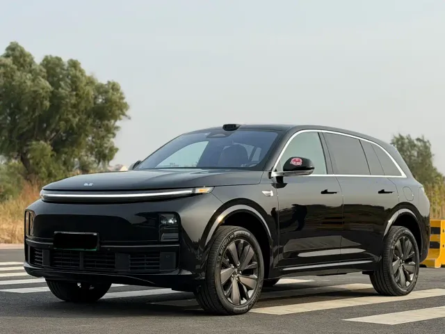 Фотография автомобиля — Li Auto L7