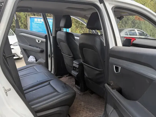Wuling Asta — Фото автомобиля 14