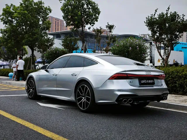 Audi A7 — Фото автомобиля 6