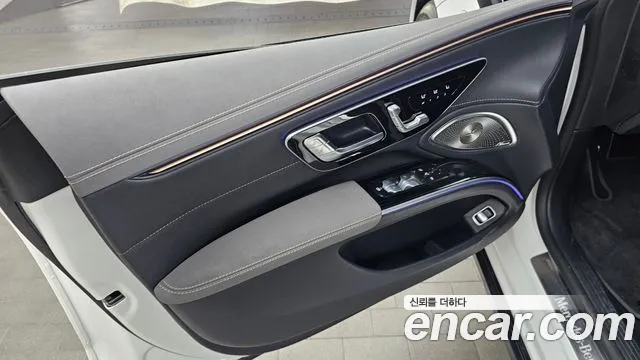 Mercedes-Benz EQS — Фото автомобиля 24
