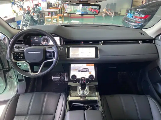 Land Rover Range Rover Evoque — Фото автомобиля 3