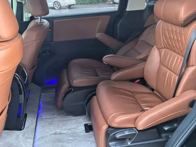 Honda Odyssey — Фото автомобиля 7