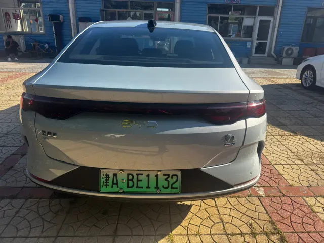 BYD Qin L — Фото автомобиля 16