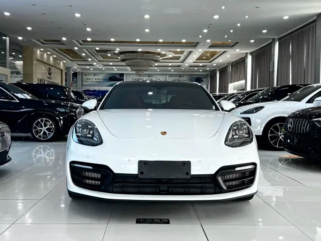 Porsche Panamera — Фото автомобиля 3