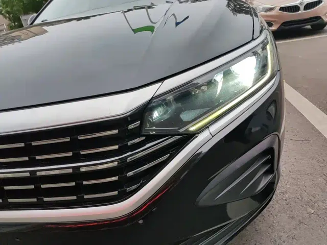 Volkswagen Passat — Фото автомобиля 23