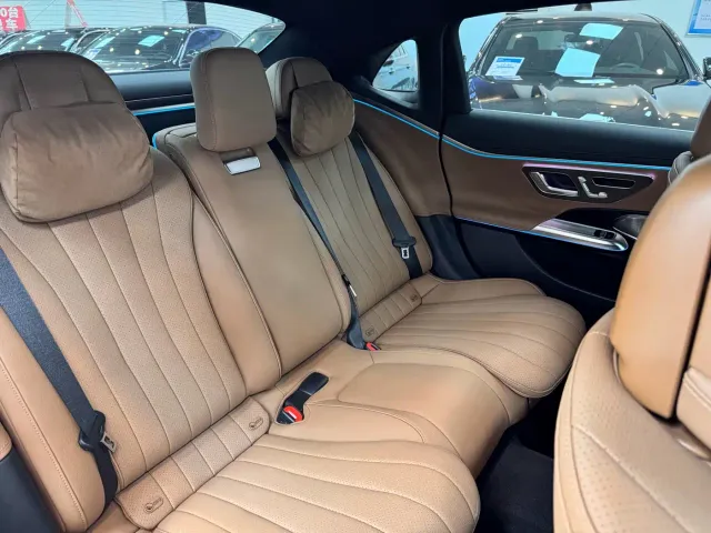Mercedes-Benz E-Class — Фото автомобиля 16