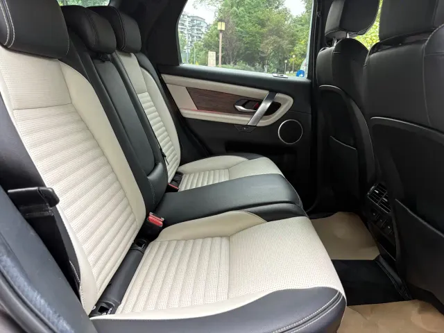 Land Rover Discovery Sport — Фото автомобиля 6