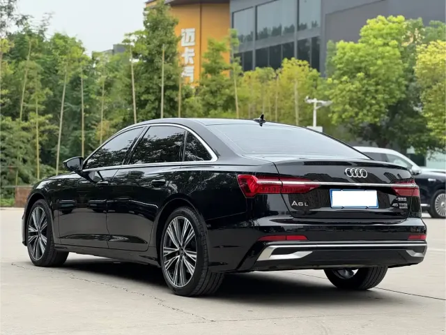 Audi A6L — Фото автомобиля 6