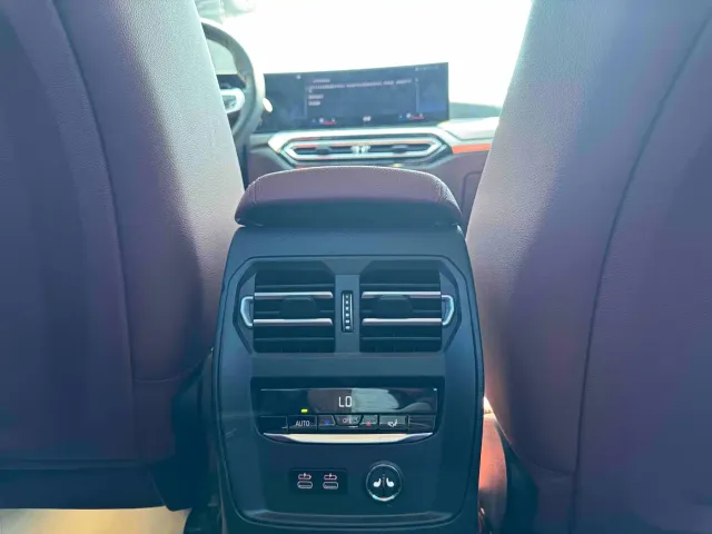 BMW 3 Series — Фото автомобиля 19