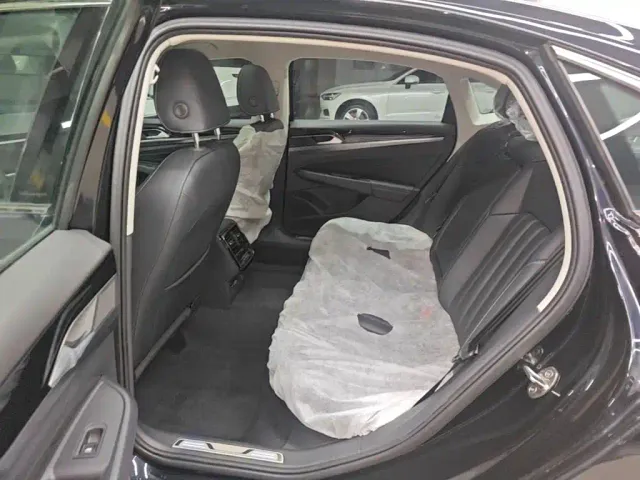 Volkswagen Passat — Фото автомобиля 16