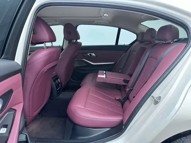 BMW 3 Series — Фото автомобиля 15