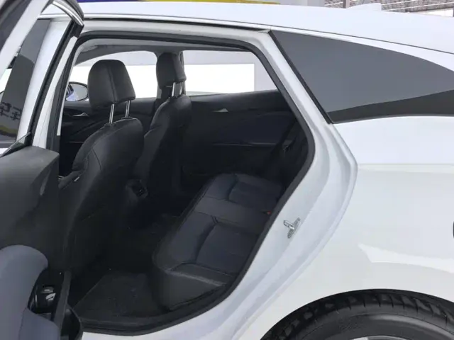 Buick Velite 6 — Фото автомобиля 11