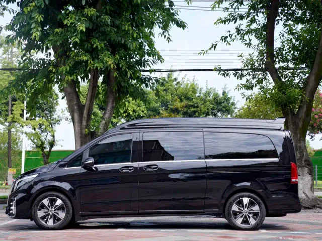 Mercedes-Benz V-Class — Фото автомобиля 3