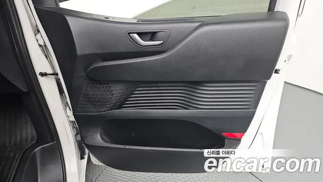 Hyundai Staria — Фото автомобиля 14