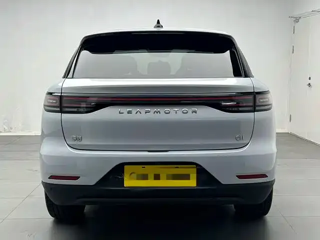 Leapmotor C11 — Фото автомобиля 5