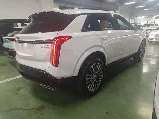 Cadillac XT5 — Фото автомобиля 6