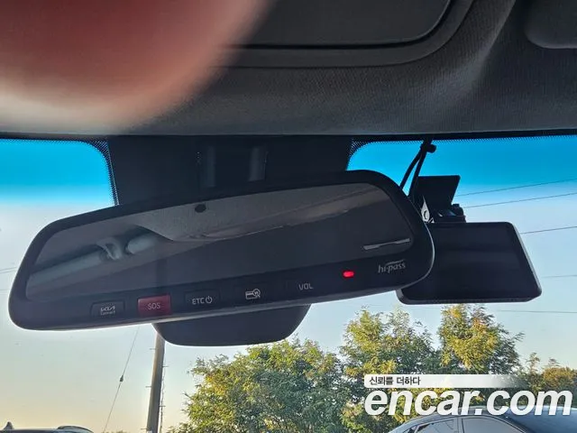 Kia Niro — Фото автомобиля 12