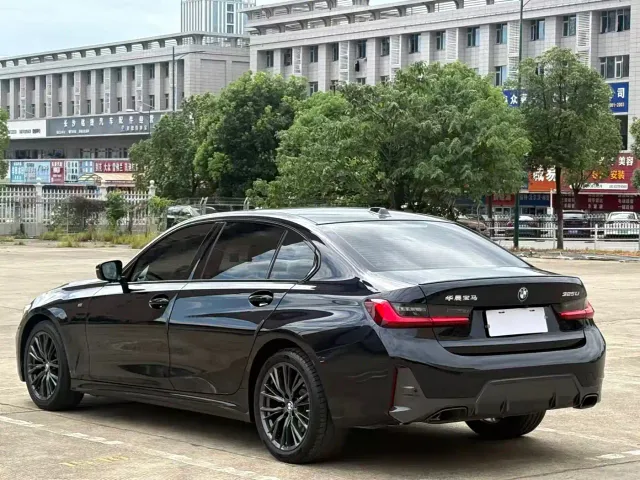 BMW 3 Series — Фото автомобиля 11