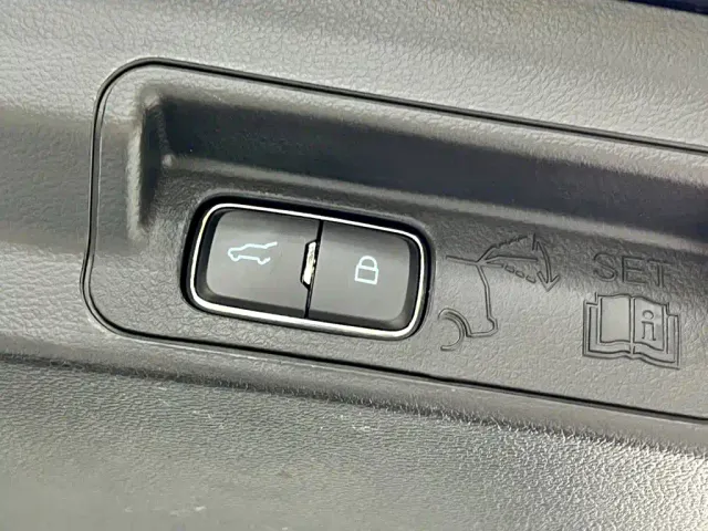 Ford Explorer — Фото автомобиля 17