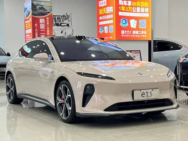 Nio ET5 — Фото автомобиля 2