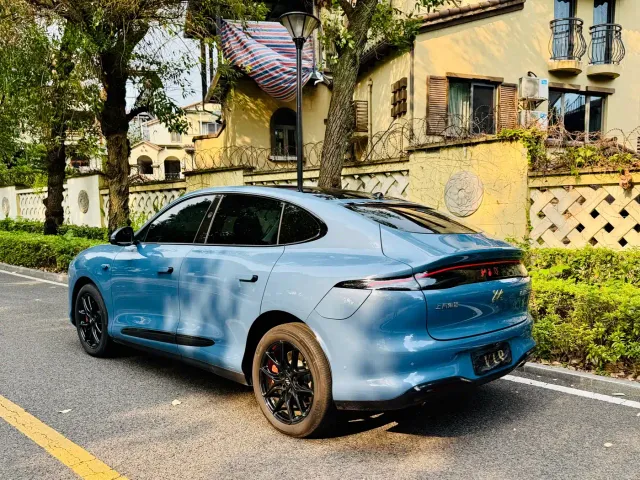 IM Motors LS6 — Фото автомобиля 5