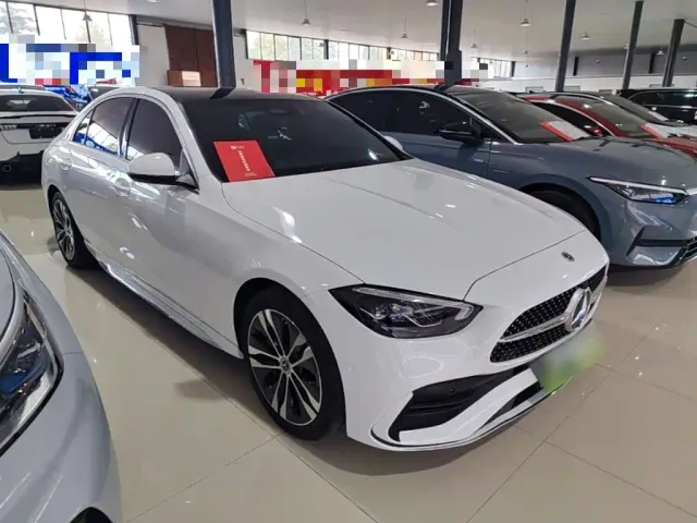 Mercedes-Benz C-Class — Фото автомобиля 3