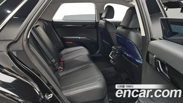 Hyundai Grandeur GN7 — Фото автомобиля 18