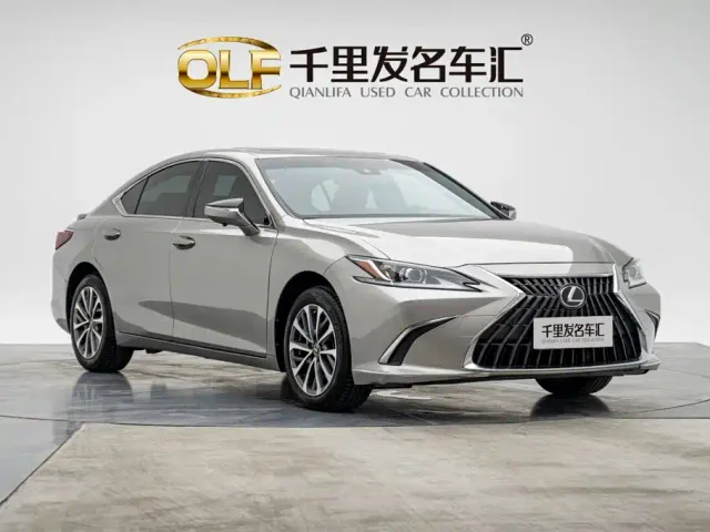 Lexus ES — Фото автомобиля 5