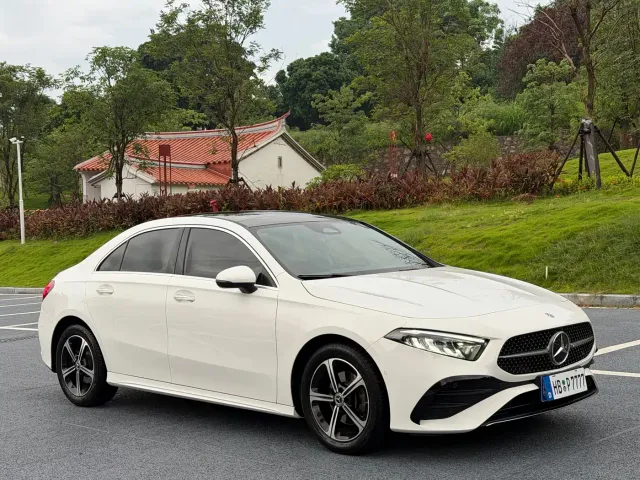 Mercedes-Benz A-Class — Фото автомобиля 3