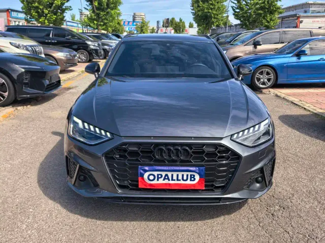 Audi A4 — Фото автомобиля 2