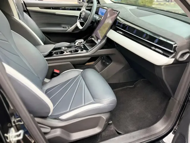 Geely Boyue L 2023 1.5TD DCT Glory Edition — Фото автомобиля 16
