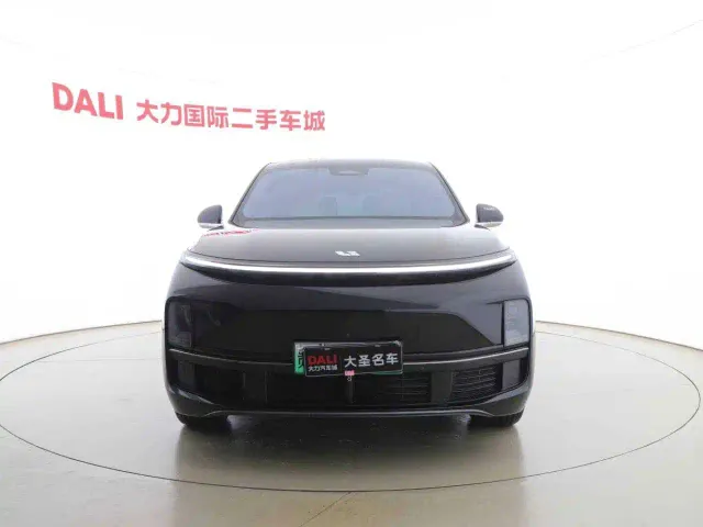 Li Auto L9 — Фото автомобиля 2