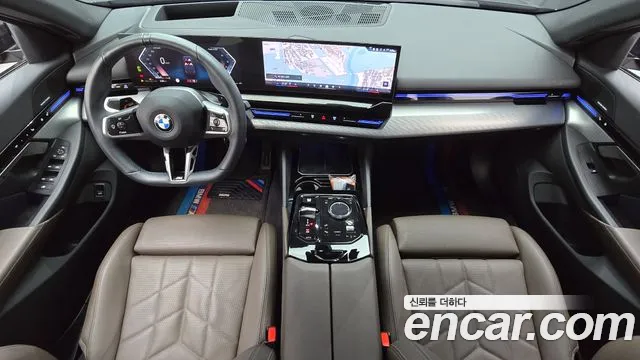 BMW 5 Series G60 — Фото автомобиля 10