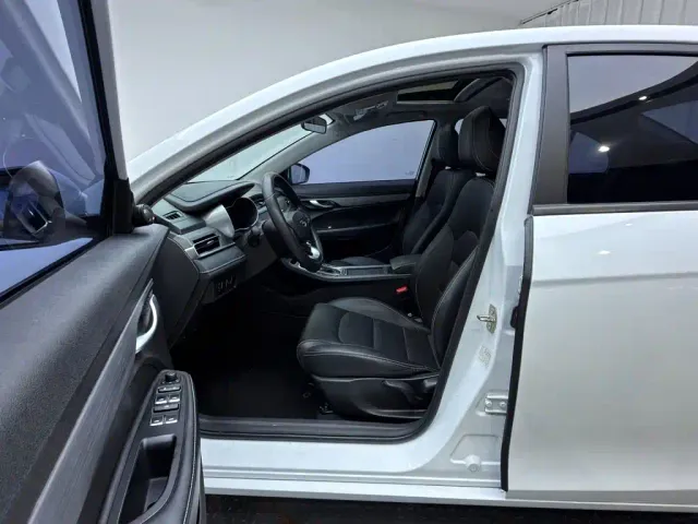 Geely Emgrand — Фото автомобиля 14