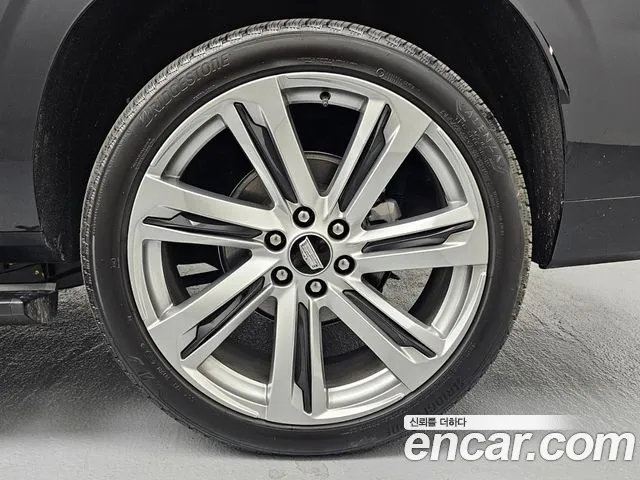 Cadillac Escalade 5th Gen — Фото автомобиля 5