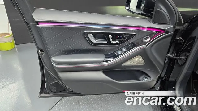 Mercedes-Benz S-Class — Фото автомобиля 23