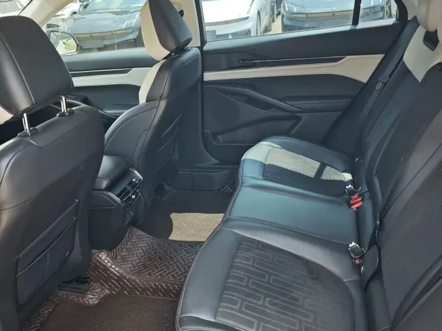 Ford Mondeo — Фото автомобиля 7