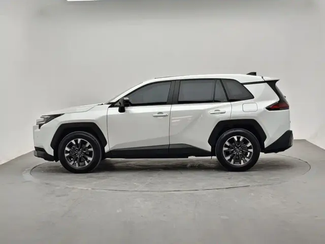 Toyota RAV4 — Фото автомобиля 2