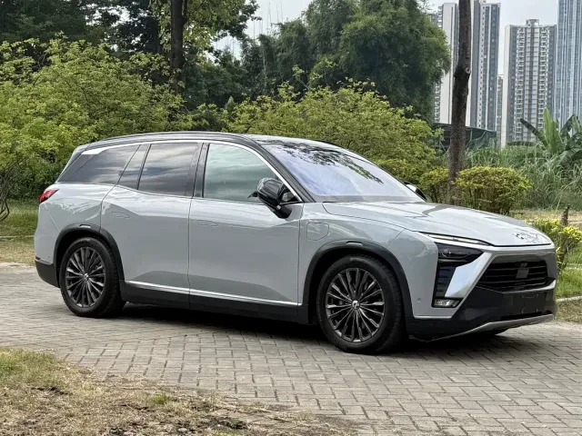Nio ES8 — Фото автомобиля 3