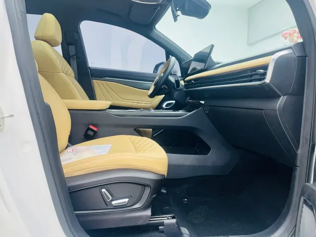 Geely Haoyue L — Фото автомобиля 8