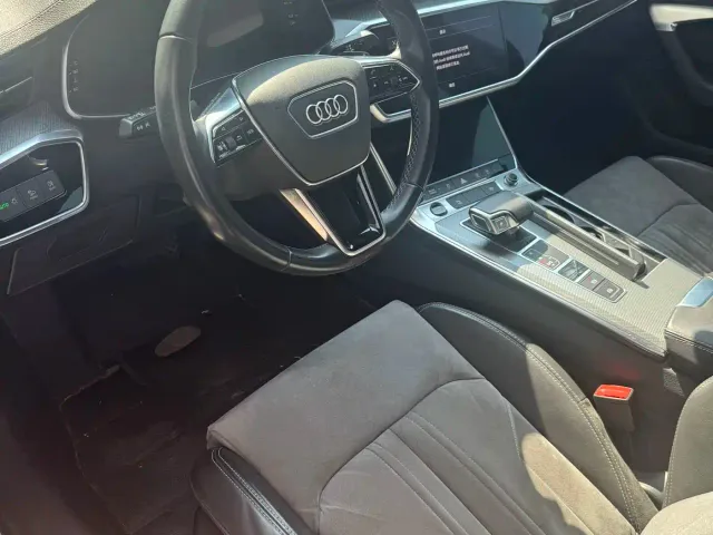 Audi A6L — Фото автомобиля 9