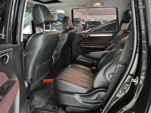GAC Trumpchi M6 — Фото автомобиля 16