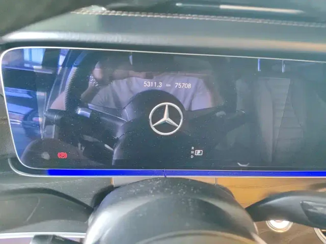 Mercedes-Benz E-Class — Фото автомобиля 11