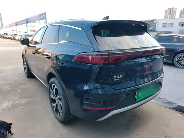 BYD Tang — Фото автомобиля 4