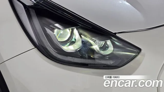 Kia Niro — Фото автомобиля 7